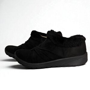 BZEES Genie Black Fur Sneaker Mules Microsuede Slip On Comfort Shoes 9.5M